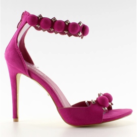 Sandálias engraçadas em um salto Bolas roxas rosa