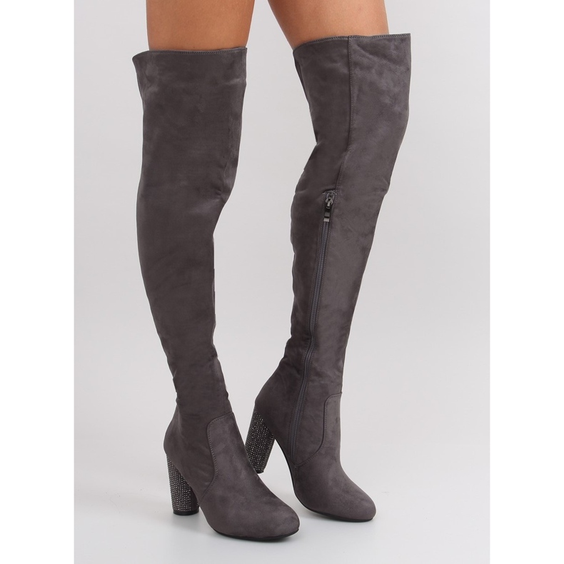 Botas Cinzas de Salto Alto Coxa Cinza