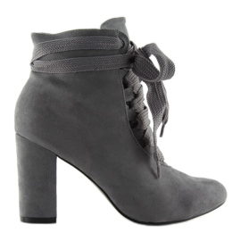 Botas cinza com cadarço no salto alto Bs083