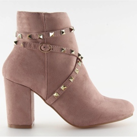 Sapatos de salto alto com tachas rosa pink