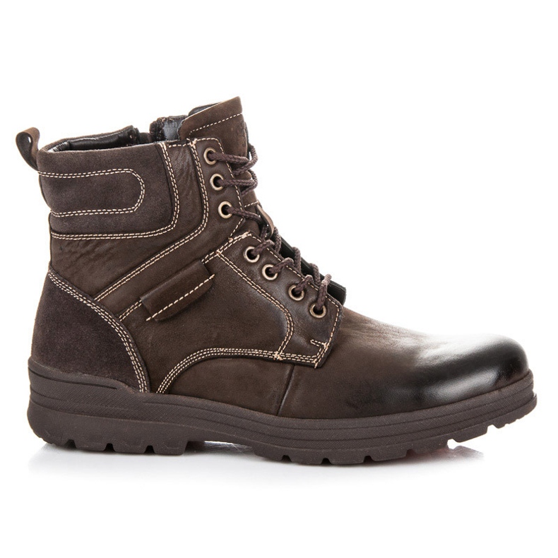 Mazaro Alto, rastros castanho