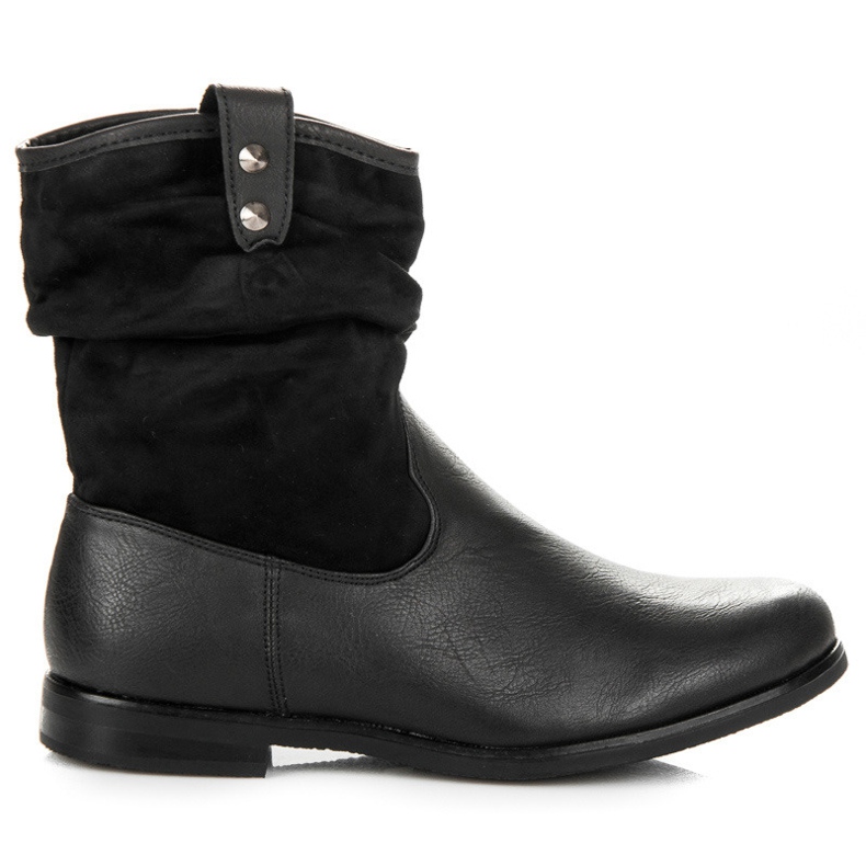 Deslizamento feminino em botas preto