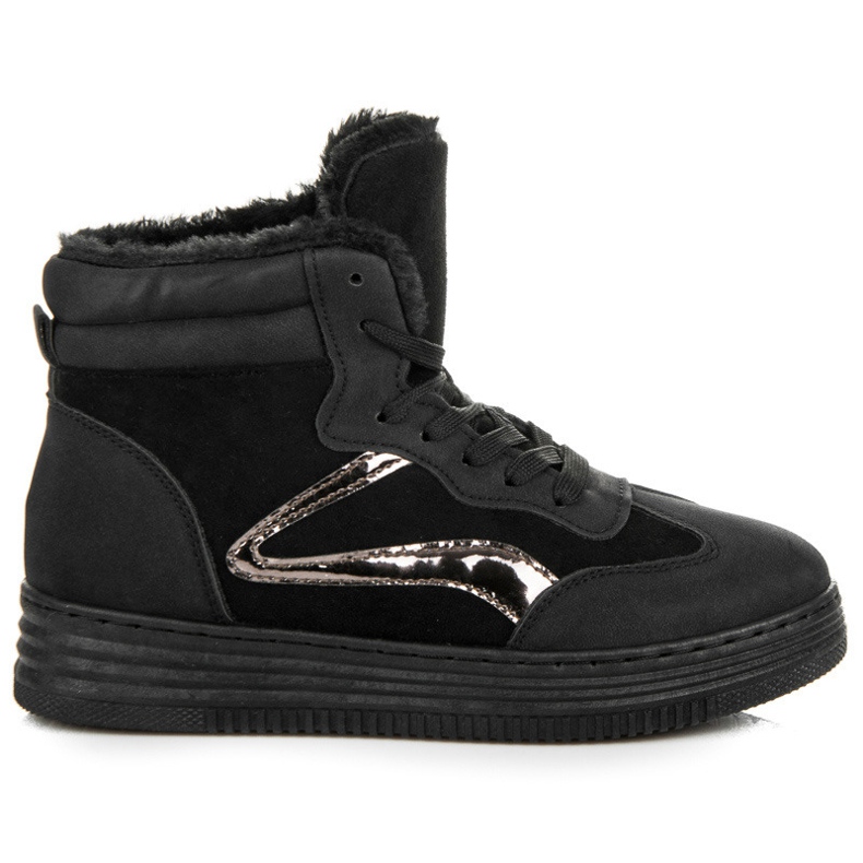 Calçado esportivo com pelo preto