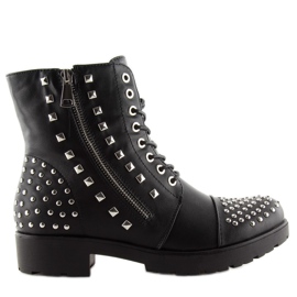Botas pretas com tachas LY1622 preto