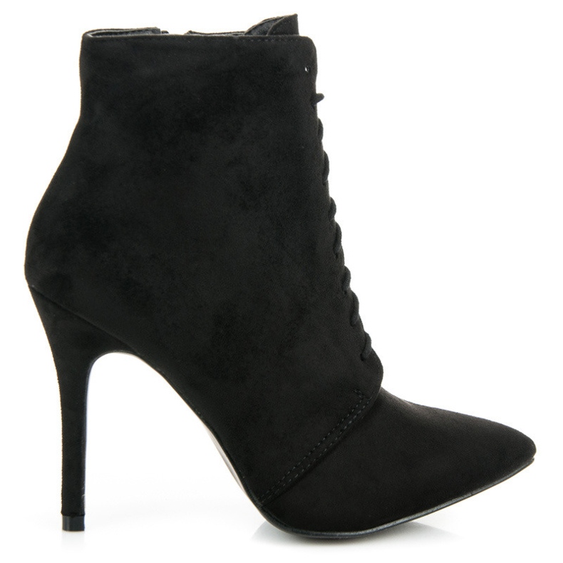 Cm Paris Botas amarradas em um salto alto preto