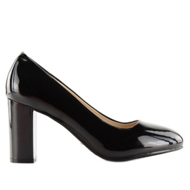Sapatos com salto largo preto B-59 Preto