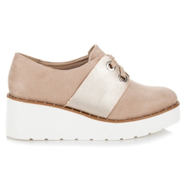 Seastar Brogues amarrados na plataforma marrom