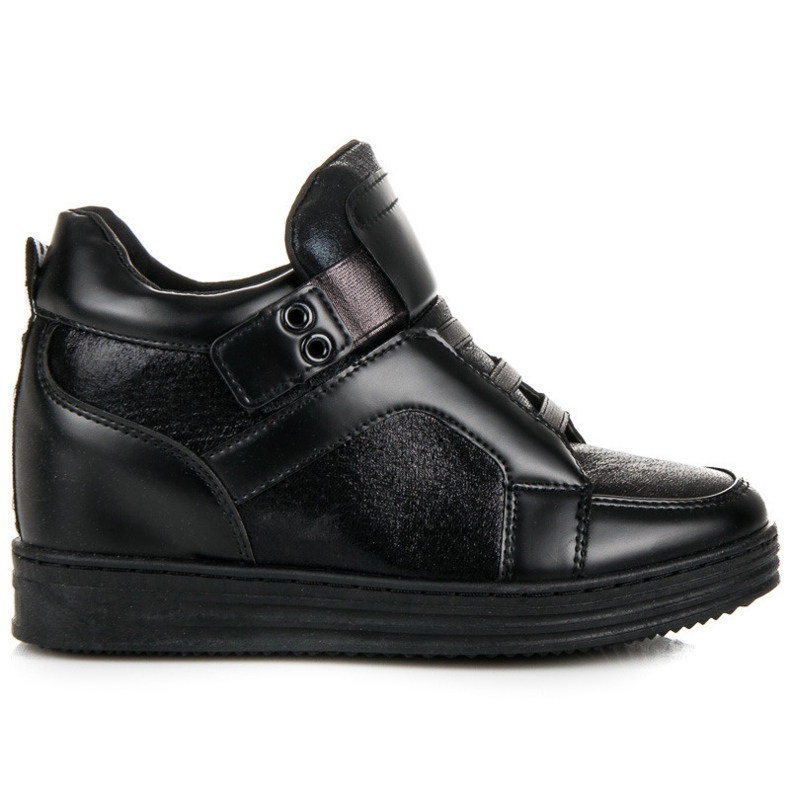 Muto tênis preto de velcro