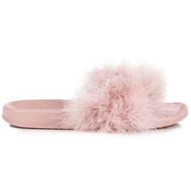 Chinelos com pele marrom