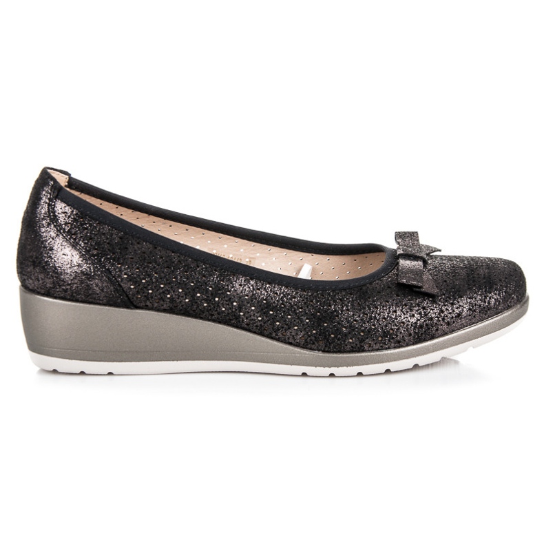 Vinceza Bailarina com um arco preto Vinceza Bailarina com um arco preto