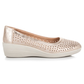 Kylie Bailarinas a céu aberto em uma cunha amarelo