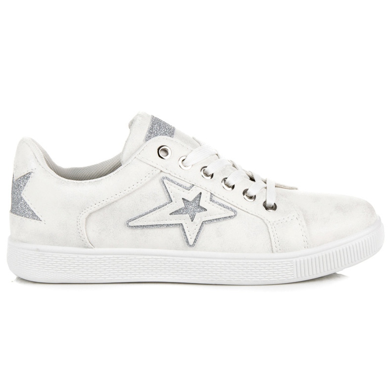 Calçado esportivo para a primavera branco