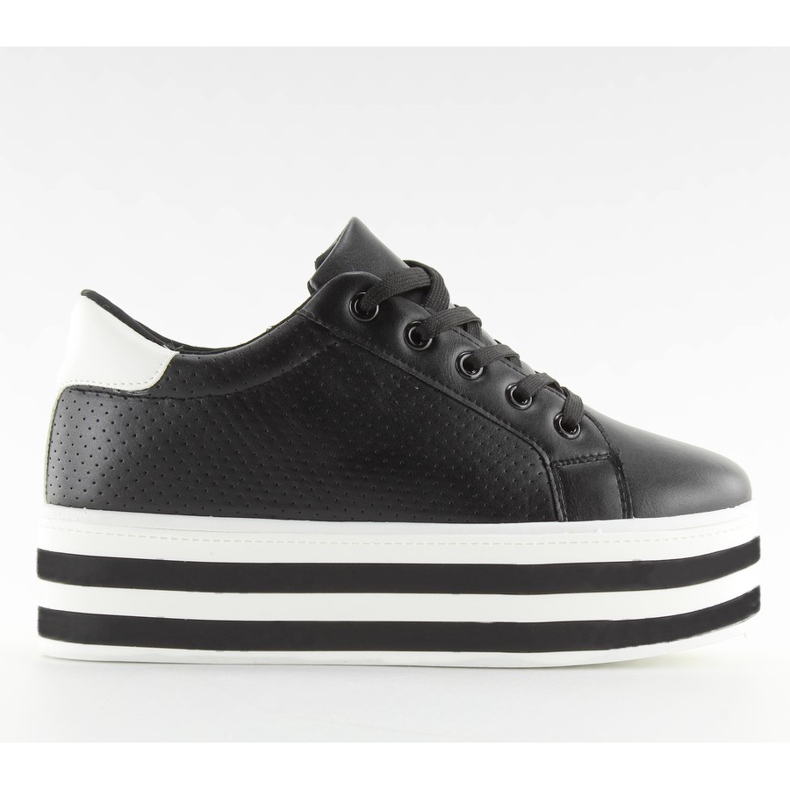 Tênis preto preto com sola alta