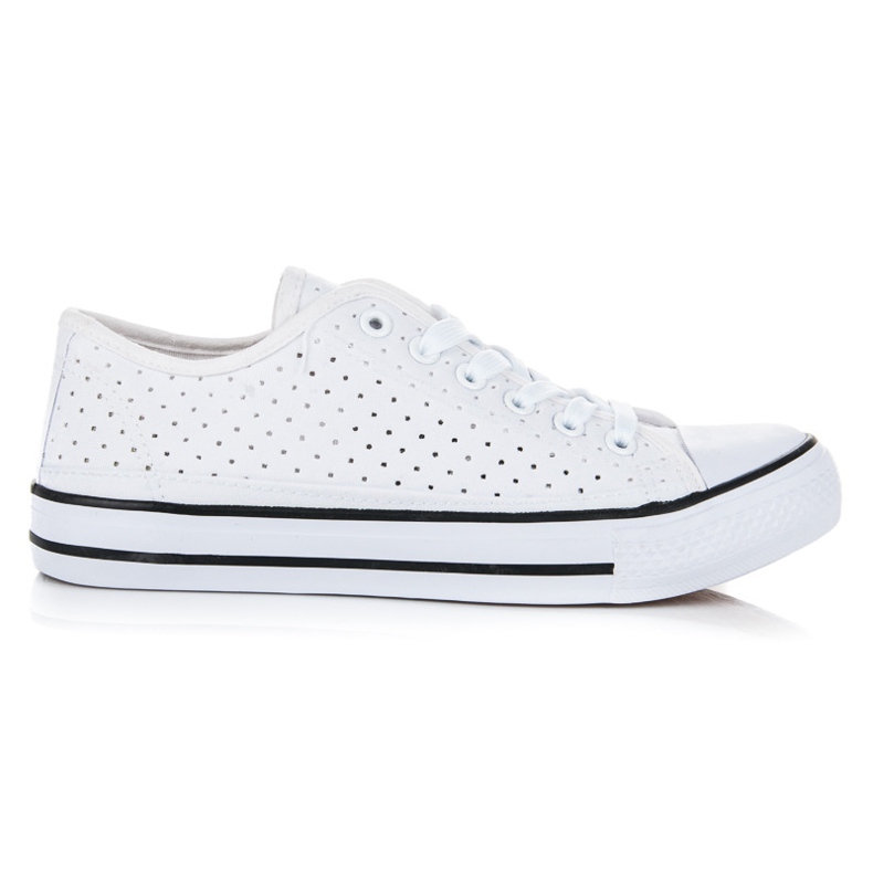 Tênis clássico a céu aberto branco