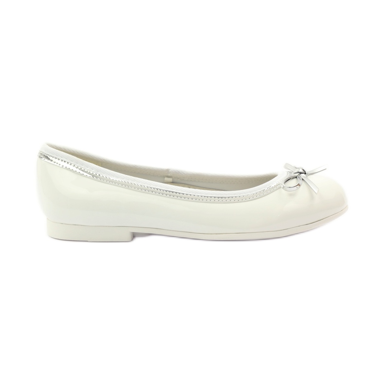 American Club Bailarinas com um laço branco americano