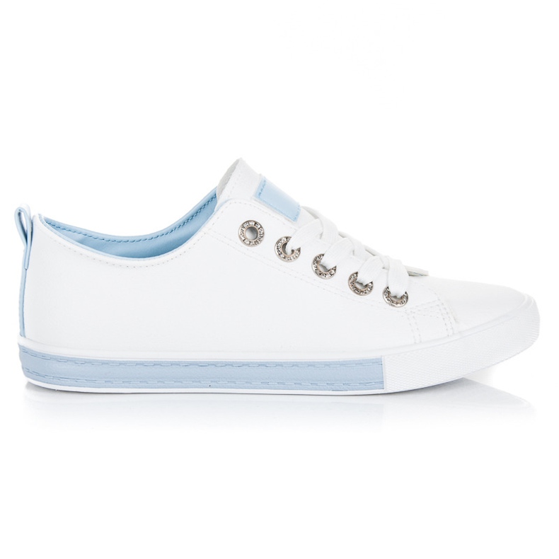 Tênis amarrados branco