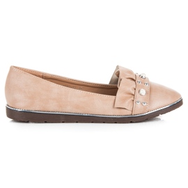 Ch. Creation Lordes com um babado marrom