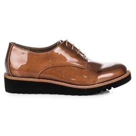 Kylie Brogues lacados marrom