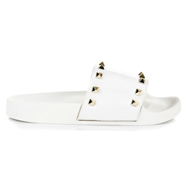 Chinelos brancos com strass