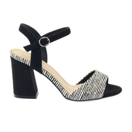 Sandálias no poste Sergio Leone 820 com listras branco preto