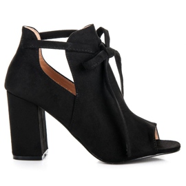 Sandália vinceza de camurça com amarração preto