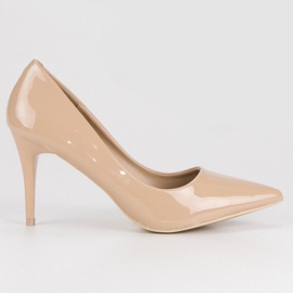 Comer saltos altos estilosos marrom