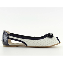 Bailarinas brancas com biqueira aberta D314 BRANCO / MARINHO