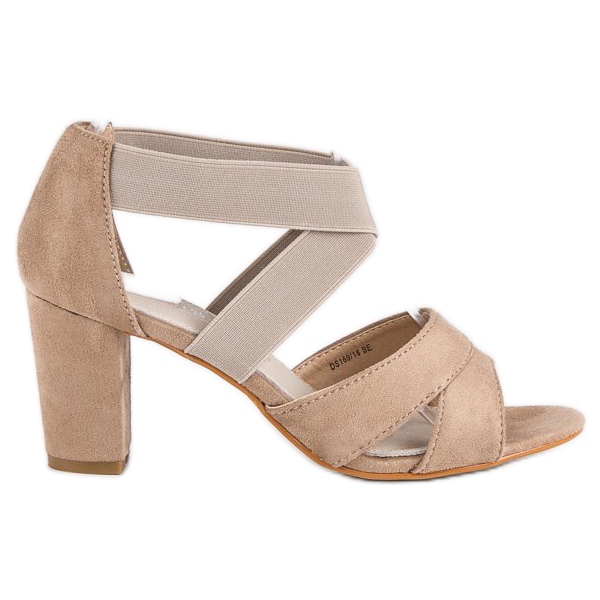 Filippo Sandálias de camurça em um poste castanho