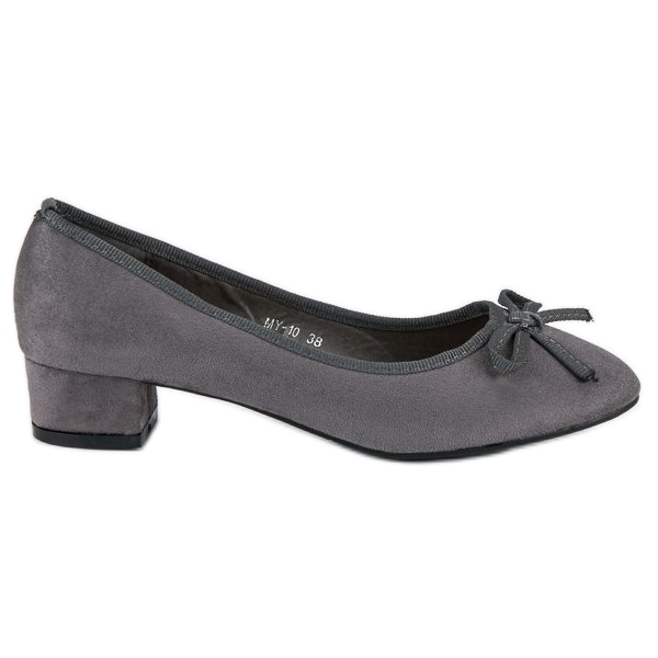 Bombas com salto baixo cinza Bombas com salto baixo cinza