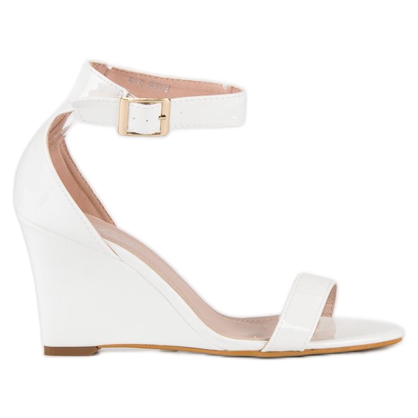 Sandálias de cunha lacadas branco