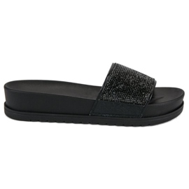 Chinelos pretos elegantes