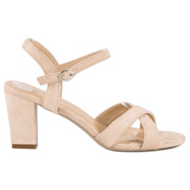 Lovit Sandálias de camurça em um poste marrom