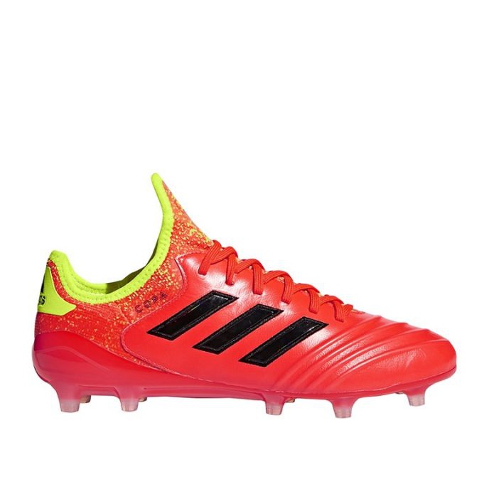 As chuteiras adidas Copa 18.1 Fg vermelho