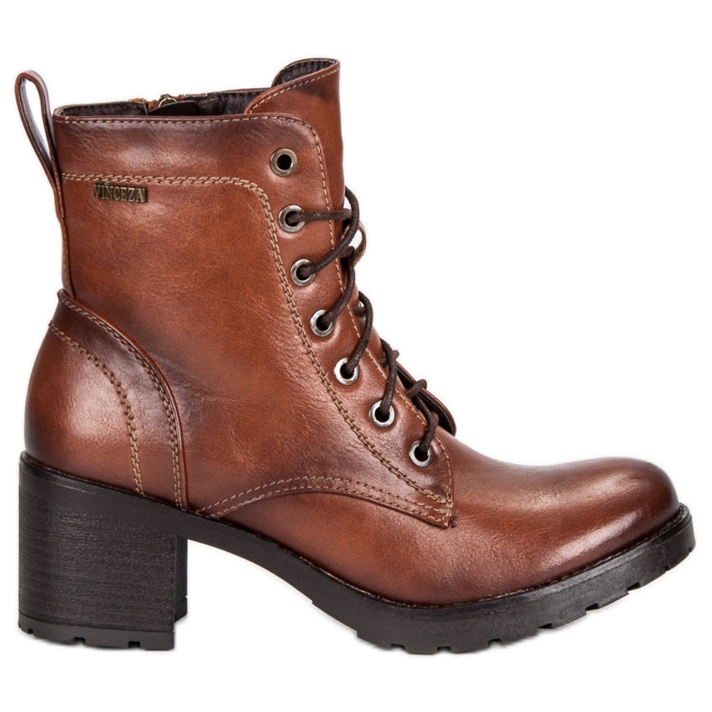Botas vinceza castanhas com atacadores castanho
