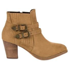 Corina Botins de camurça no poste marrom