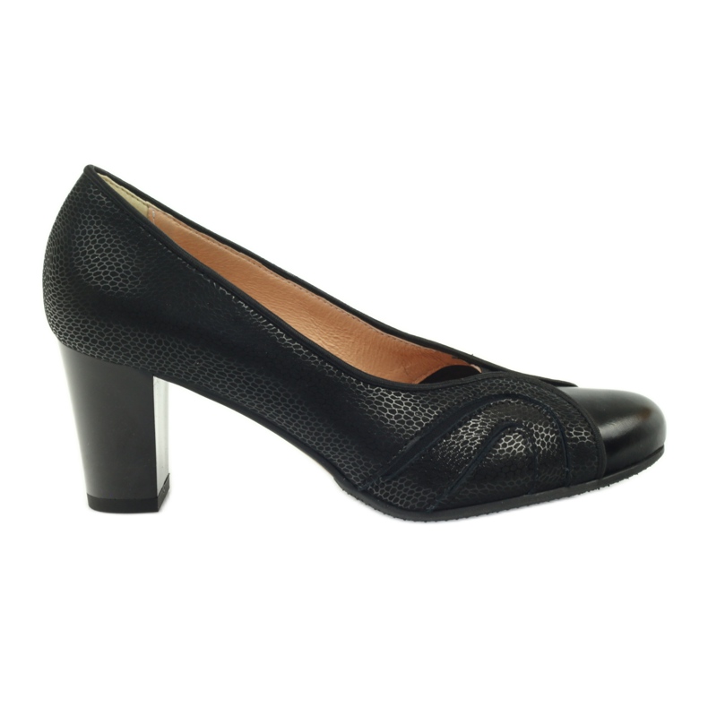 Espinto Feminino Bombas no Pilar Black preto