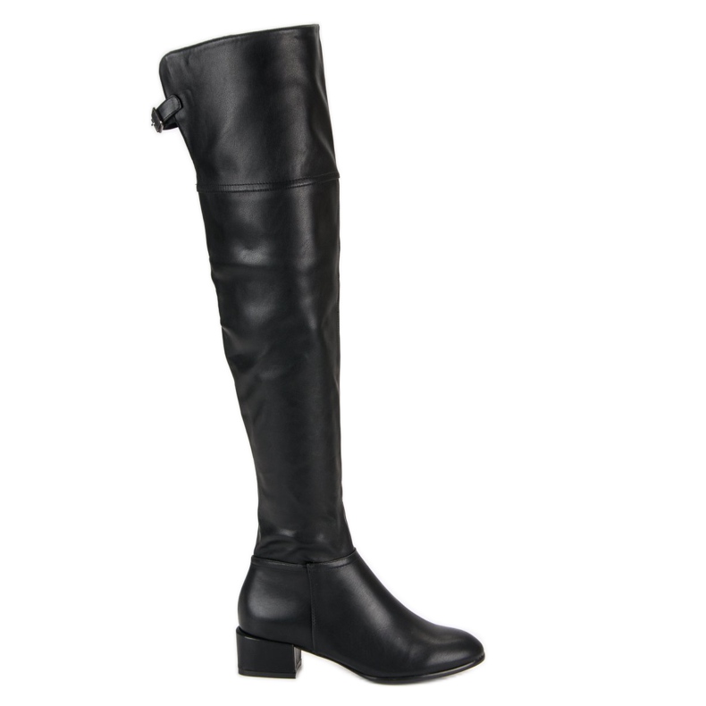 Botas pretas de salto baixo preto