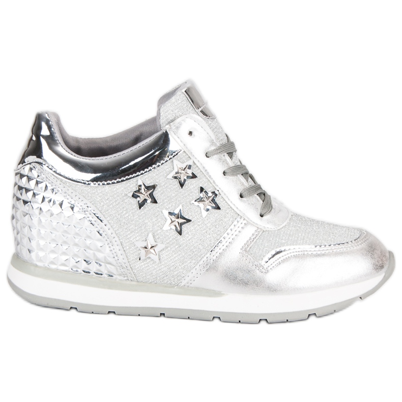 Tênis prateados, tênis cinza