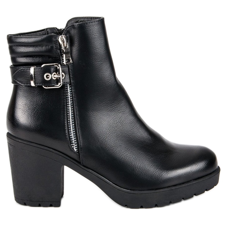 Seastar Botas em uma postagem preto