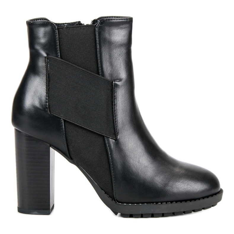 Kylie Botas pretas em um poste preto