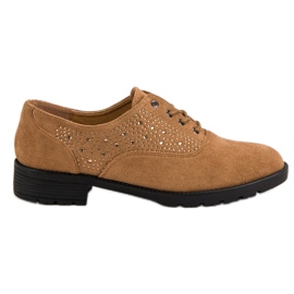 Sapatos de camurça de camelo marrom