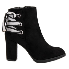 Ideal Shoes Botas elegantes no poste preto