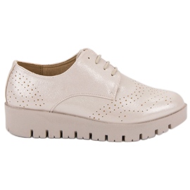 Comer Amarrar os sapatos marrom