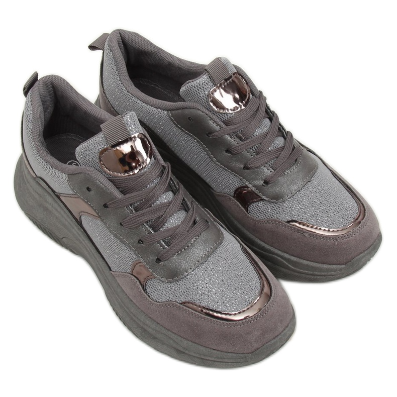 Tênis esportivos cinza B318-18 prata