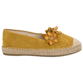 Alpercatas com flores amarelo
