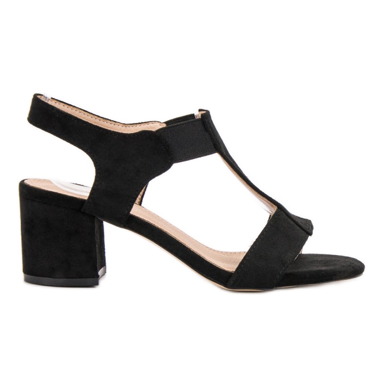 Evento Slip-on Sandals em uma postagem preto