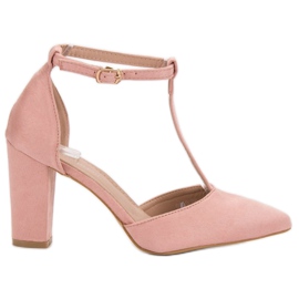 Primavera Bombas rosa em um pilar