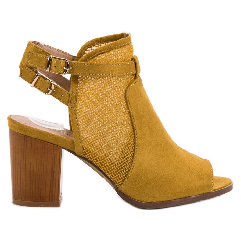 Evento Sandálias Fechadas Elegantes amarelo