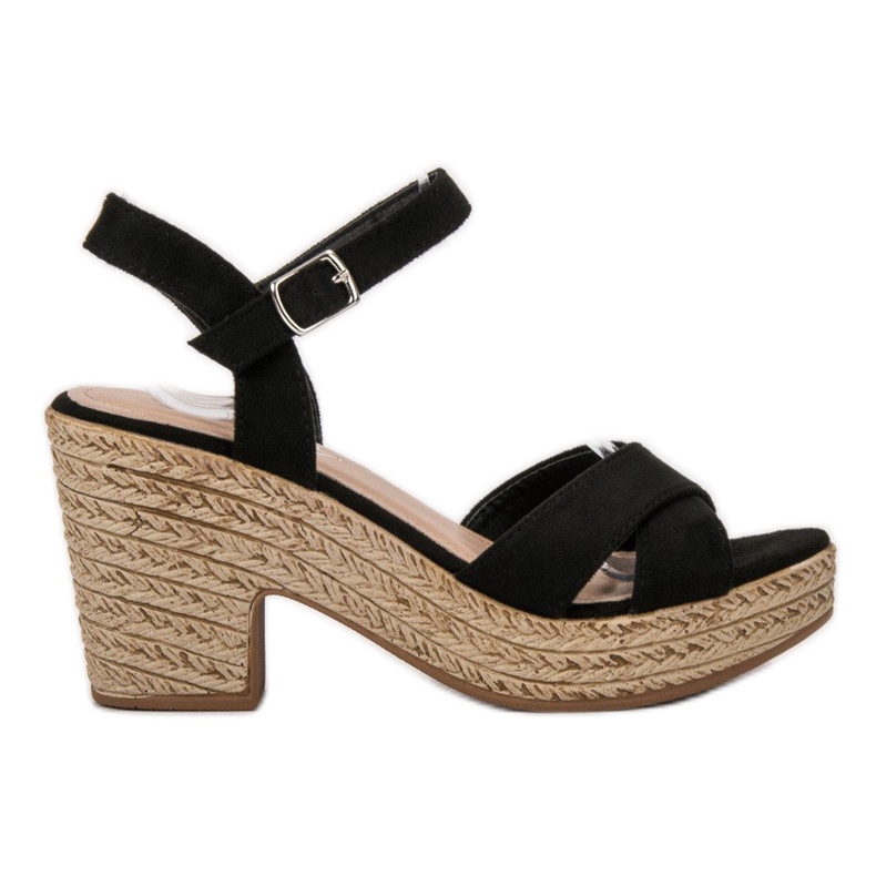 Queentina Sandálias em um bar preto