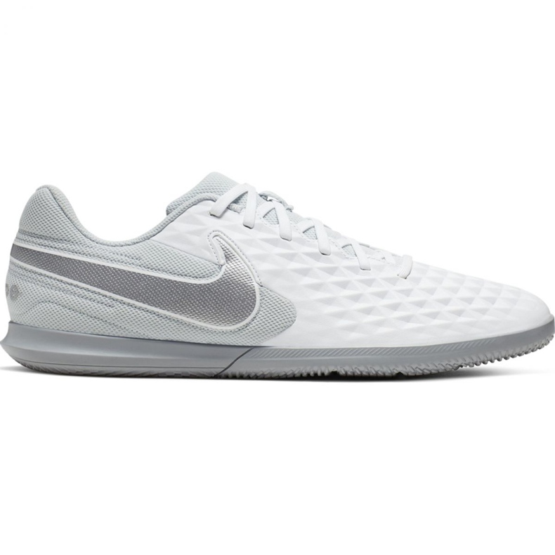 Sapatos de interior Nike Tiempo Legend 8 Club Ic M AT6110-100 branco branco